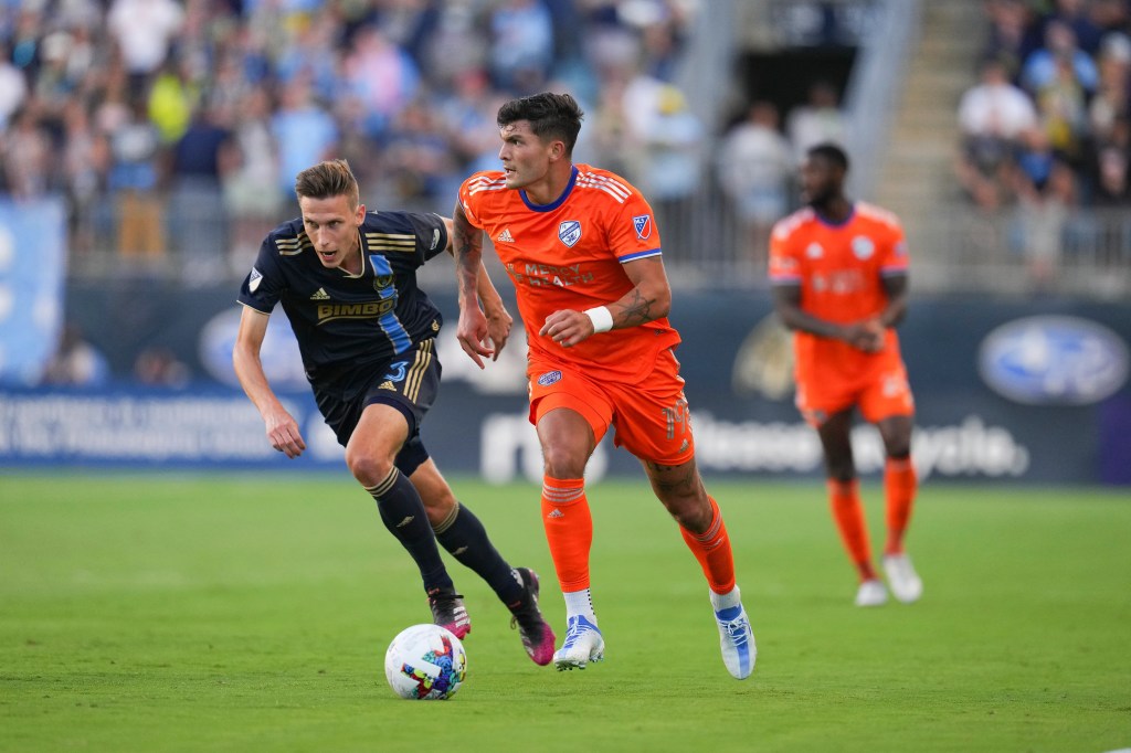 Weekly Preview: Field of Dreams Game and&nbsp;more